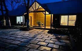1000 Silvers -Farm Stay